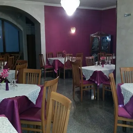 Alojamento de Acomodação e Pequeno-almoço Addo' Barone *